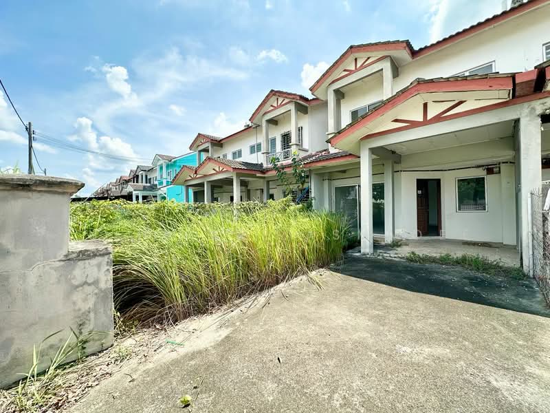 2-storey Terraced House for Sale in Alam Perdana (Puncak Alam) - Zulhaikal Asmadee - Exterior - PropertyGuru.com.my