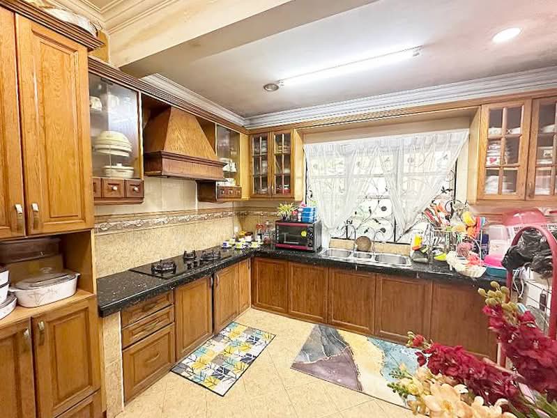 Rumah Banglo untuk Dijual di Seksyen 11 (Kota Damansara) - Vincent Liaw - Kitchen - PropertyGuru.com.my