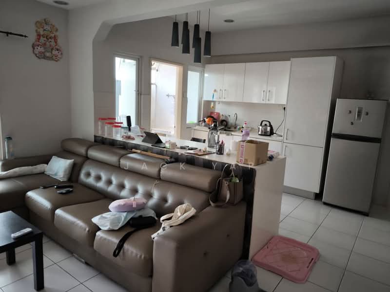 Kondominium untuk Dijual di First Residence (Residensi Unggul) - Jack Yap - Living Room - PropertyGuru.com.my