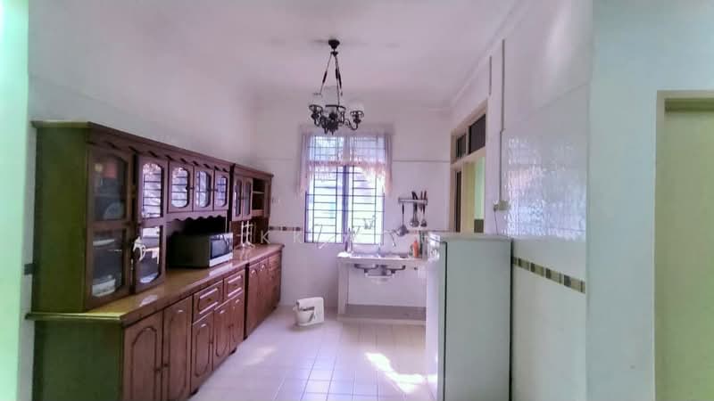Rumah Teres 2 Tingkat untuk Dijual di Taman Setia Indah (Tebrau) - KK Koh - Kitchen - PropertyGuru.com.my