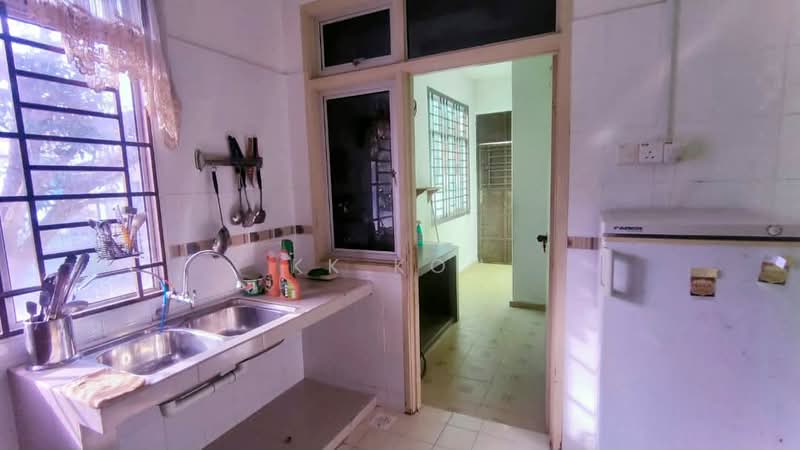 Rumah Teres 2 Tingkat untuk Dijual di Taman Setia Indah (Tebrau) - KK Koh - Kitchen - PropertyGuru.com.my
