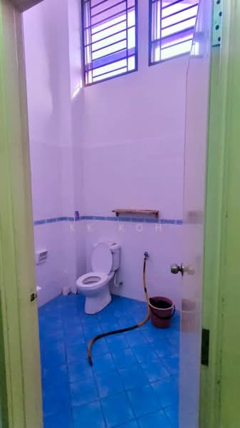 Rumah Teres 2 Tingkat untuk Dijual di Taman Setia Indah (Tebrau) - KK Koh - Bathroom - PropertyGuru.com.my
