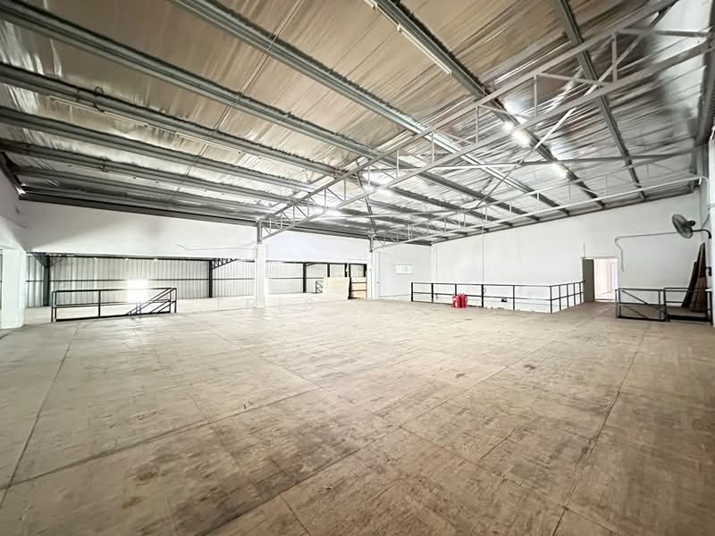 Kilang untuk Dijual di Saujana Rawang (Rawang) - Tris Jong - Interior - PropertyGuru.com.my