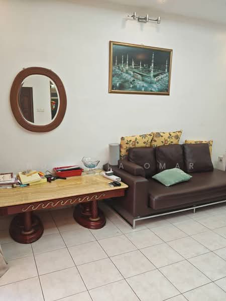 Rumah Teres 2-Tingkat untuk Dijual di Bukit Jelutong (Shah Alam) - Nur Alia Omar - Living Room - PropertyGuru.com.my