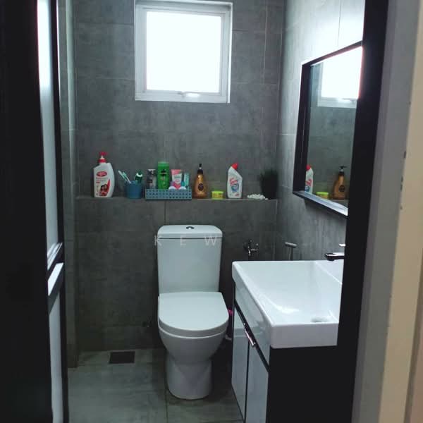 Rumah Teres 2-Tingkat untuk Dijual di Cybersouth (Dengkil) - Kew . - Bathroom - PropertyGuru.com.my