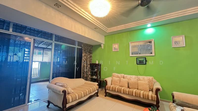 Rumah Teres untuk Dijual di Nilai (Negeri Sembilan) - SAIEMAH BINTI MD YUSOF - Living Room - PropertyGuru.com.my