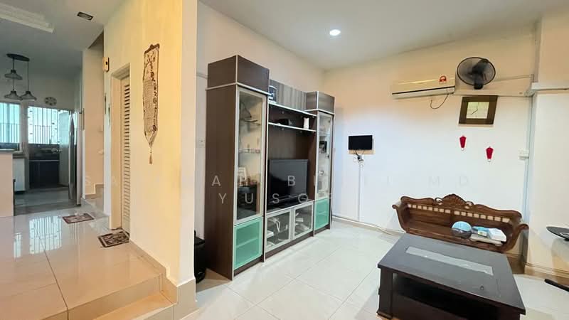 Rumah Teres untuk Dijual di Nilai (Negeri Sembilan) - SAIEMAH BINTI MD YUSOF - Living Room - PropertyGuru.com.my