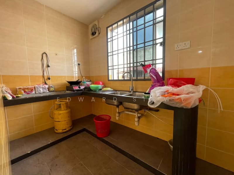 1-storey Terraced House for Rent in Skudai (Johor) - Edward Siow - Kitchen - PropertyGuru.com.my
