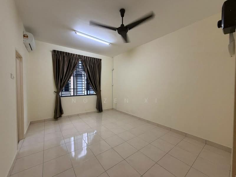 Rumah Teres untuk Disewa di Taman Mutiara Rini (Skudai) - NG ZEN XI - Living Room - PropertyGuru.com.my