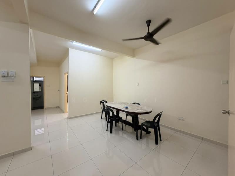 Rumah Teres untuk Disewa di Taman Mutiara Rini (Skudai) - NG ZEN XI - Dining Room - PropertyGuru.com.my