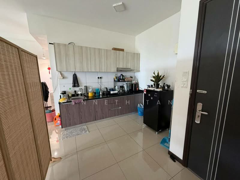 Servis Apartment untuk Dijual di Molek Regency - Kenneth Tan - Kitchen - PropertyGuru.com.my