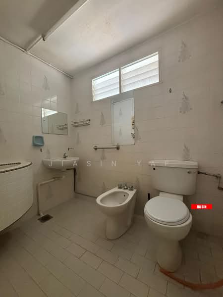 Komersial Berkembar untuk Disewa di George Town (Penang) - Jiasin Yap - Bathroom - PropertyGuru.com.my