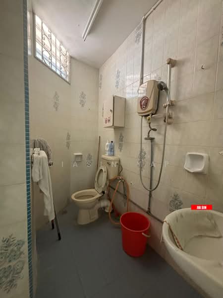 Komersial Berkembar untuk Disewa di George Town (Penang) - Jiasin Yap - Bathroom - PropertyGuru.com.my