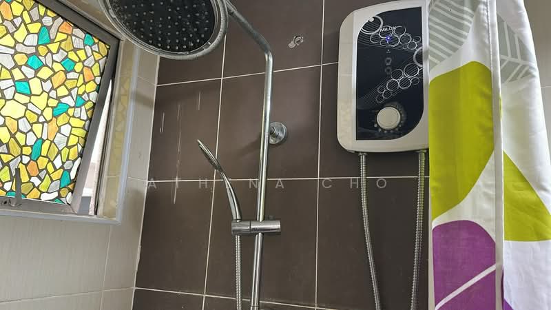 Pangsapuri untuk Disewa di South Bayu Residence (Bayu 2) - Athena Cho - Bathroom - PropertyGuru.com.my