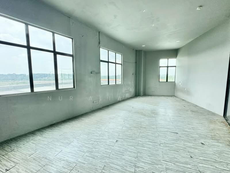 Factory for Sale in Bukit Jelutong (Shah Alam) - Nur Alia Omar - Interior - PropertyGuru.com.my