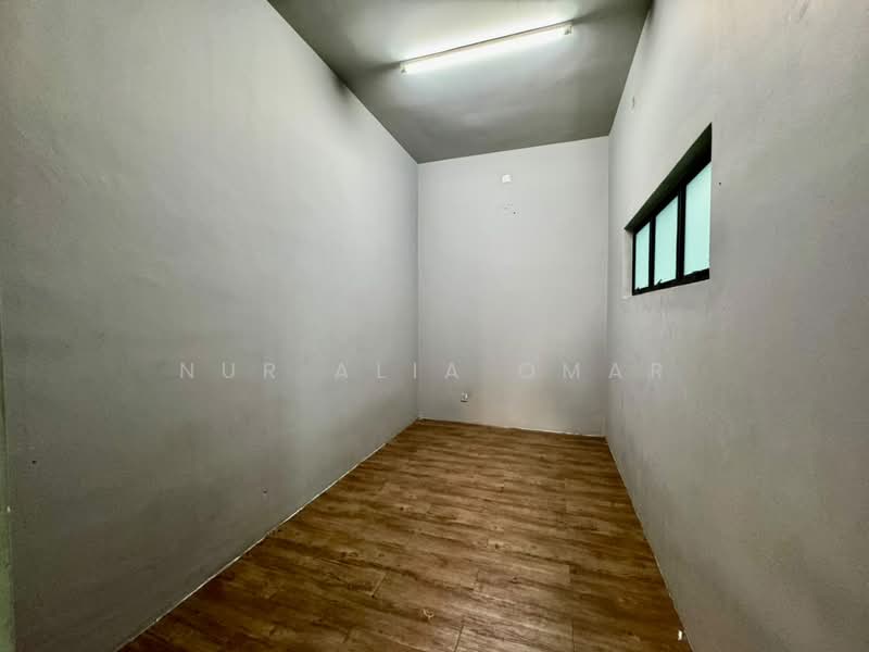 Factory for Sale in Bukit Jelutong (Shah Alam) - Nur Alia Omar - Interior - PropertyGuru.com.my