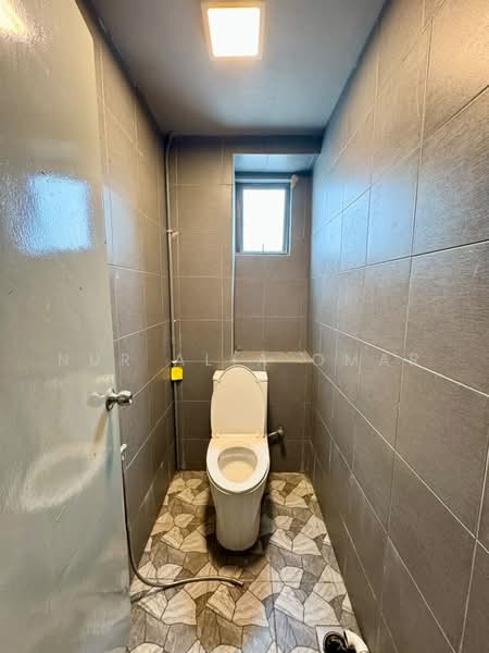 Factory for Sale in Bukit Jelutong (Shah Alam) - Nur Alia Omar - Bathroom - PropertyGuru.com.my