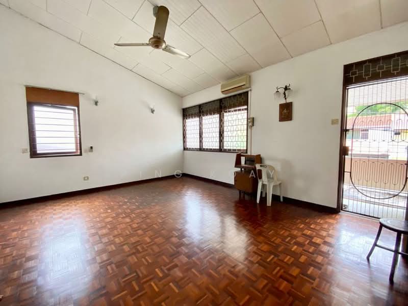 Rumah Berkembar untuk Dijual di Pantai Jerejak (Bayan Lepas) - Ping Koay - Living Room - PropertyGuru.com.my