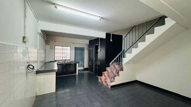 2-storey Terraced House for Sale in Bandar Baru Permas Jaya (Permas Jaya) - Werner Kee - Interior - PropertyGuru.com.my