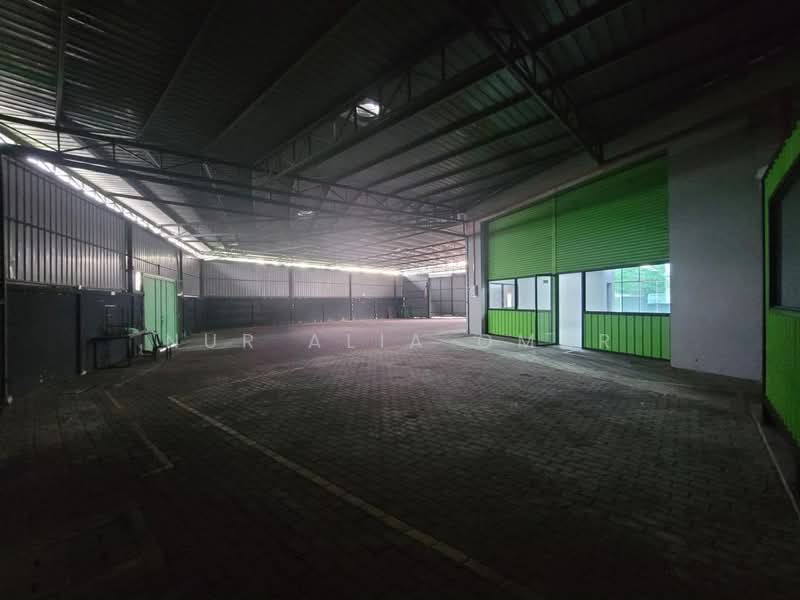 Factory for Rent in Bukit Jelutong (Shah Alam) - Nur Alia Omar - Interior - PropertyGuru.com.my