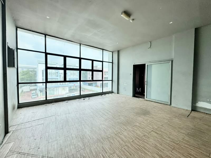 Factory for Rent in Bukit Jelutong (Shah Alam) - Nur Alia Omar - Interior - PropertyGuru.com.my