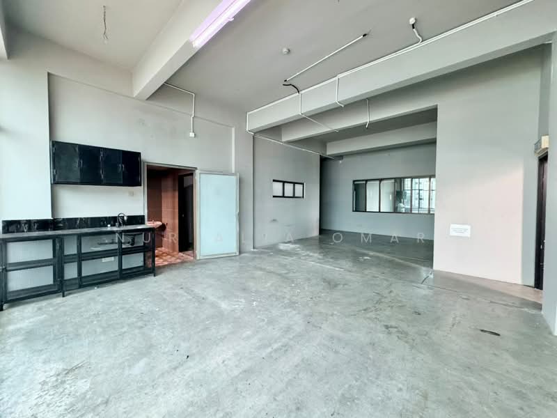 Factory for Rent in Bukit Jelutong (Shah Alam) - Nur Alia Omar - Interior - PropertyGuru.com.my
