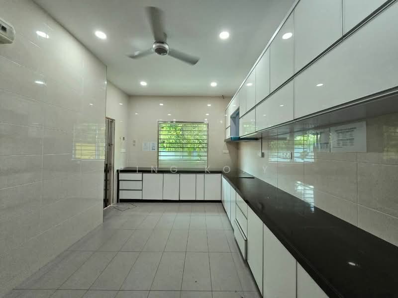 Rumah Berkembar untuk Dijual di Taman Brown (Gelugor) - Ping Koay - Kitchen - PropertyGuru.com.my
