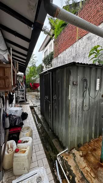 Bungalow for Sale in Pantai (Kuala Lumpur) - Yoong CF - PropertyGuru.com.my