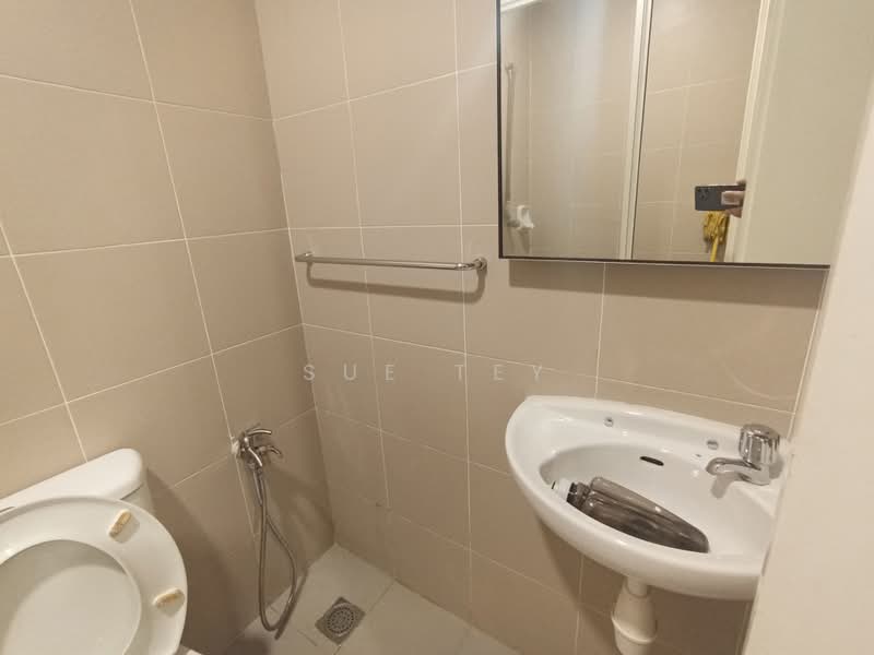 Service Residence for Sale at K Residence @ KLCC - Sue Tey - Bathroom - PropertyGuru.com.my