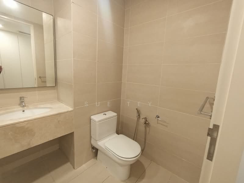 Service Residence for Sale at K Residence @ KLCC - Sue Tey - Bathroom - PropertyGuru.com.my