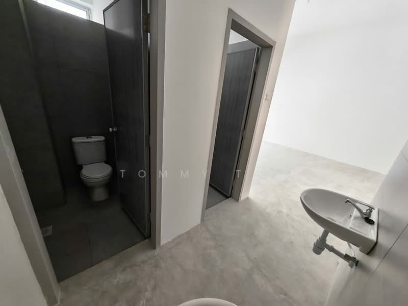 Kedai / Pejabat untuk Disewa di Taman Adda Heights (Tebrau) - Tommy Tai - Bathroom - PropertyGuru.com.my