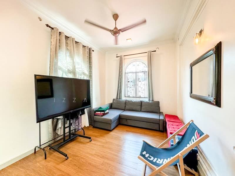 Rumah Banglo untuk Dijual di Seksyen 7 (Shah Alam) - Izzat Zamros - PropertyGuru.com.my
