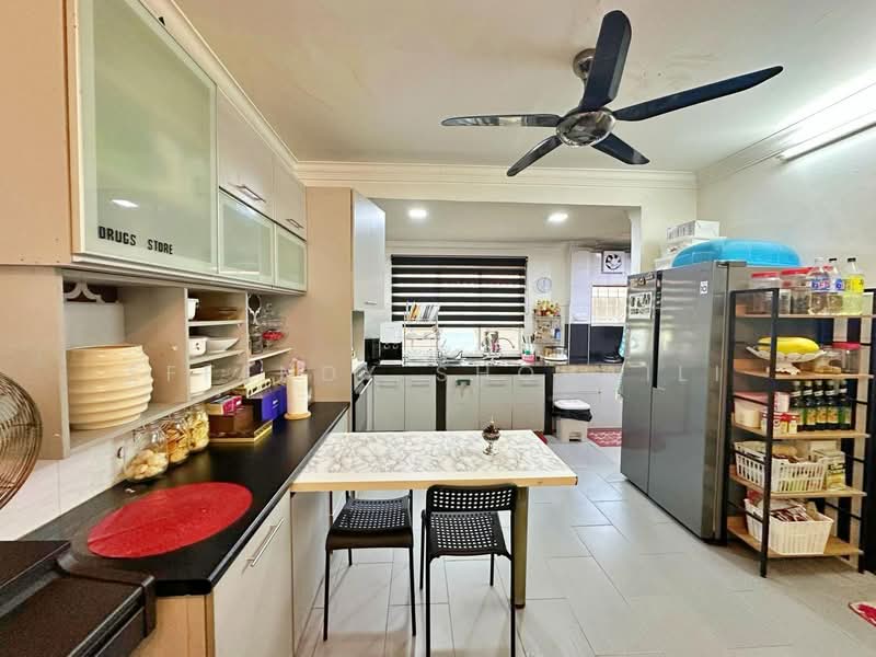 Rumah Teres 2 Tingkat untuk Dijual di Bandar Sri Damansara (Selangor) - Effendy Shohaili - Kitchen - PropertyGuru.com.my