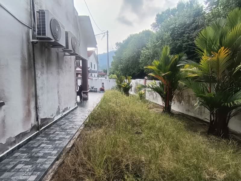 2-storey Terraced House for Sale in Lumut (Perak) - Cheong Sing Har - Exterior - PropertyGuru.com.my