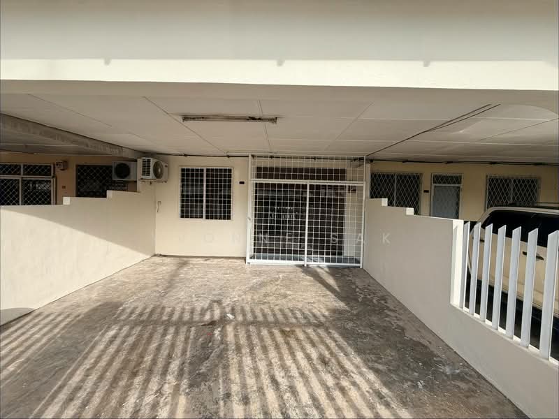 1-storey Terraced House for Sale in Taman Seri Baru (Kota Kinabalu) - Yvonne Sak - Exterior - PropertyGuru.com.my