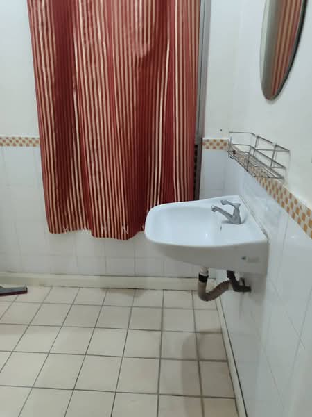 Kondominium untuk Dijual di Seri Maya Condominium - Yanny Siow - Bathroom - PropertyGuru.com.my