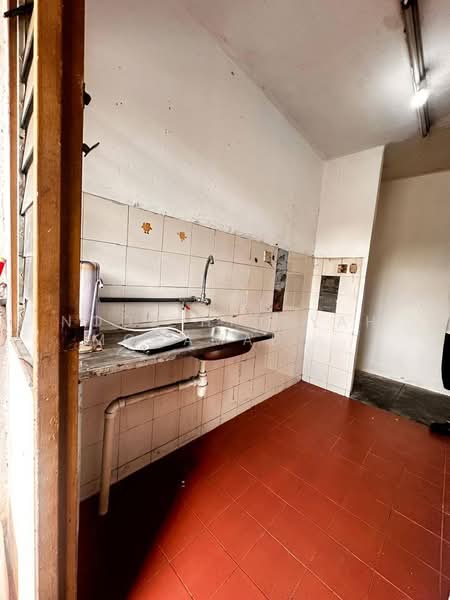 Pangsapuri untuk Dijual di Apartment Harmoni - Noor Hidayah Mohamad Noor - Kitchen - PropertyGuru.com.my