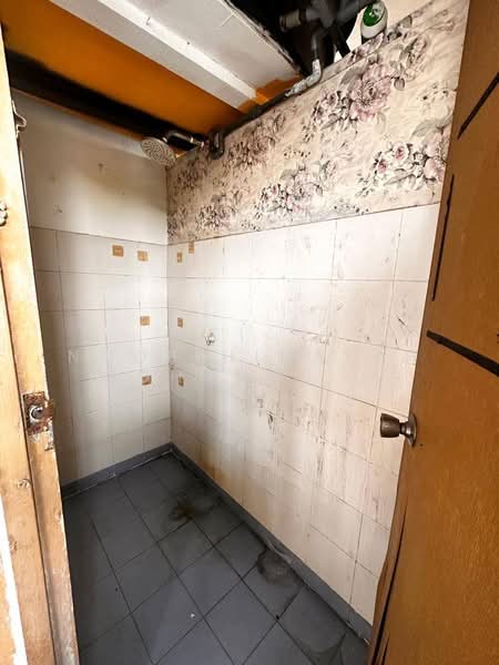 Pangsapuri untuk Dijual di Apartment Harmoni - Noor Hidayah Mohamad Noor - Bathroom - PropertyGuru.com.my