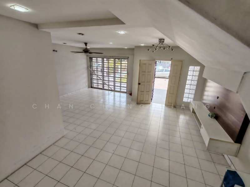 Rumah Teres untuk Dijual di Bandar Bukit Puchong (Puchong) - Chan Chong Liang - Living Room - PropertyGuru.com.my