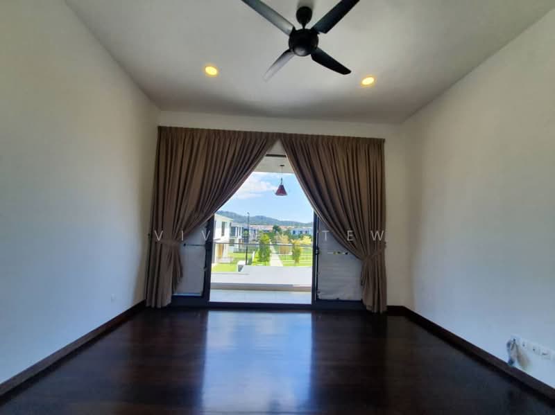 Rumah Berkembar untuk Dijual di Setia Alam (Selangor) - Vivian Tew - Balcony - PropertyGuru.com.my