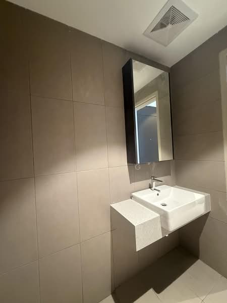 Servis Apartment untuk Disewa di Mossaz @ Empire City - YC Ng - Bathroom - PropertyGuru.com.my