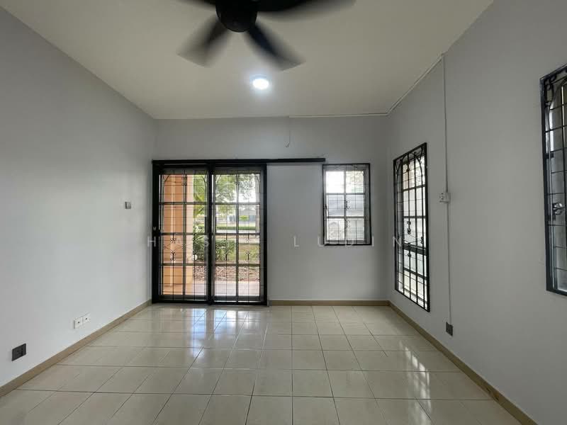 2-storey Terraced House for Sale in Presint 9 (Putrajaya) - Hasif Ludin - Living Room - PropertyGuru.com.my