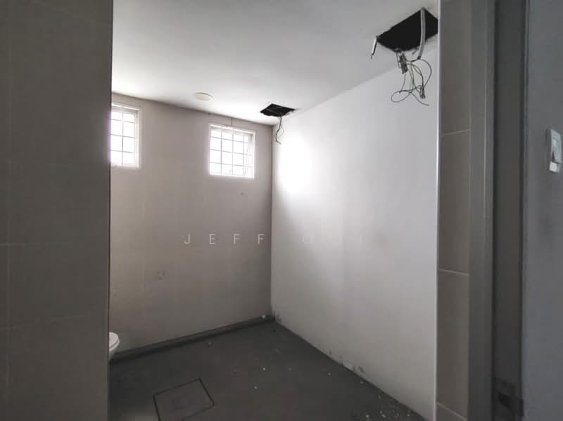 Shop / Office for Rent in Bandar Baru Air Itam (Ayer Itam) - Jeff Ooi - Bathroom - PropertyGuru.com.my