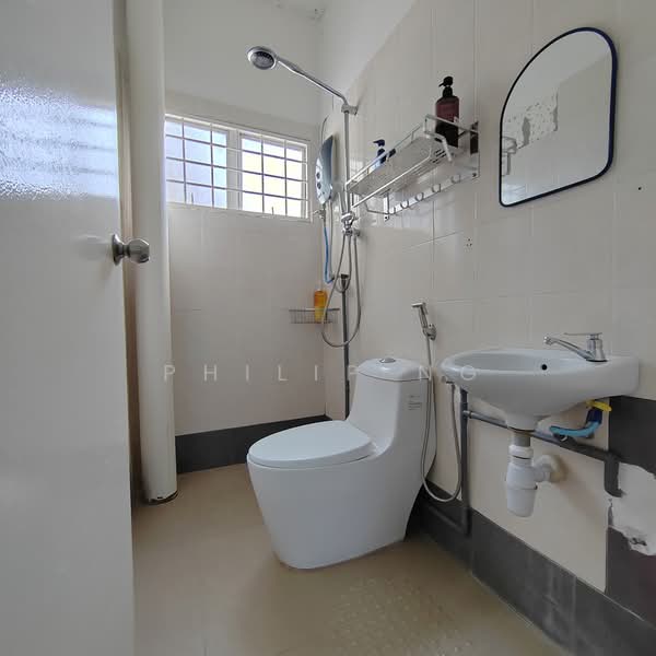 Pangsapuri untuk Dijual di Vista Hatamas Apartment @ Bukit Hatamas - Philip Ng - Bathroom - PropertyGuru.com.my