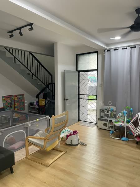 2-storey Terraced House for Rent in Taman Johor (Tampoi) - Daniel Yong - Living Room - PropertyGuru.com.my