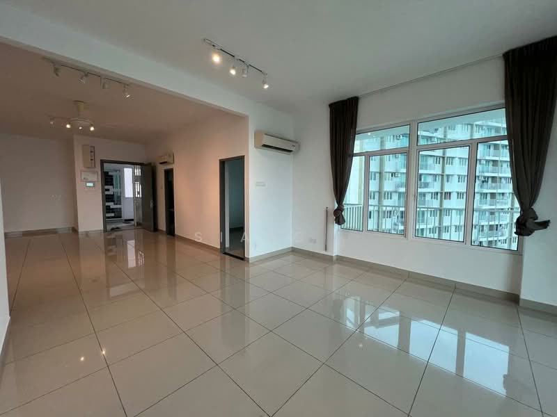 Kondominium untuk Dijual di Setia Pinnacle - Siang . - Living Room - PropertyGuru.com.my