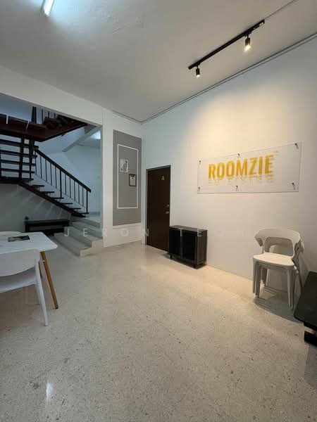 Rumah Teres 2 Tingkat untuk Disewa di Taman Megah (Petaling Jaya) - Jeron Teoh - Entrance - PropertyGuru.com.my