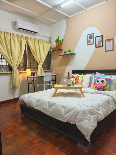 Rumah Teres 2 Tingkat untuk Disewa di Taman Megah (Petaling Jaya) - Jeron Teoh - Bedroom - PropertyGuru.com.my