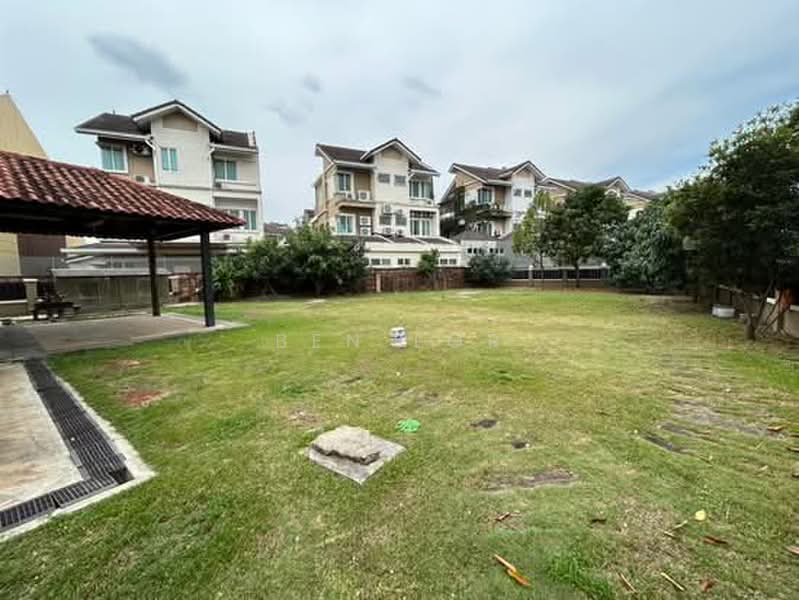 Rumah Berkembar untuk Dijual di Kemuning Utama Permai (Shah Alam) - Ben Lor - Exterior - PropertyGuru.com.my