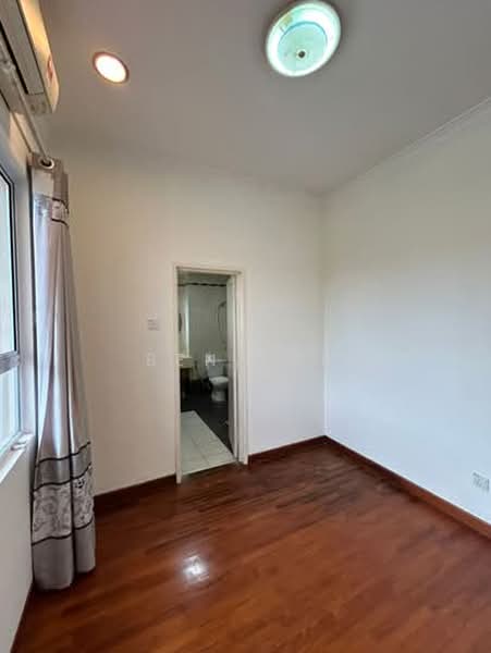 Rumah Berkembar untuk Dijual di Kemuning Utama Permai (Shah Alam) - Ben Lor - Interior - PropertyGuru.com.my